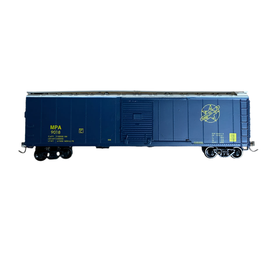 HO MODEL TRAINS